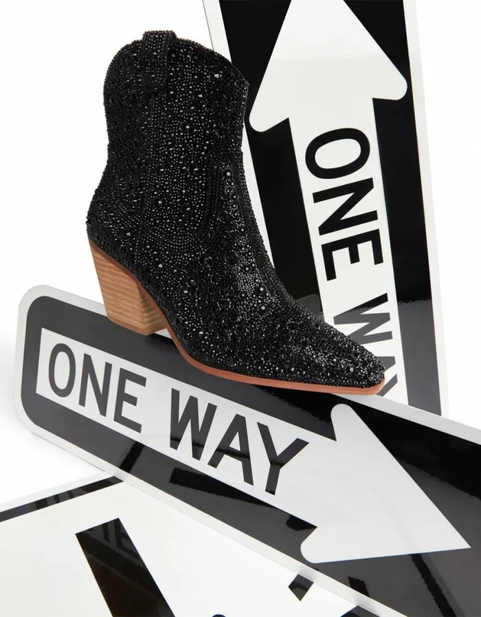 Betsey Johnson Women DIVA BLACK Black