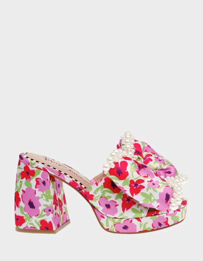 Betsey Johnson Women MACCIE WHITE MULTI White Multi