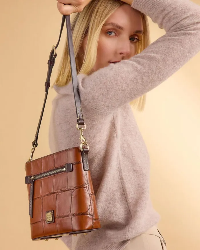 Crossbodies Women Dooney and Bourke Denison Small Zip Crossbody Bordeaux