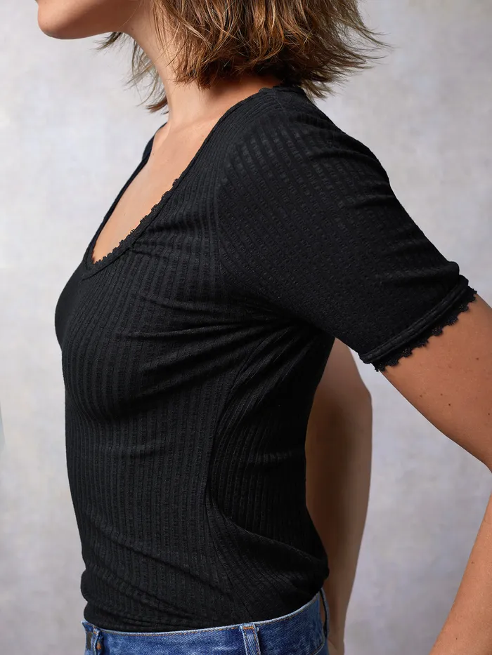 Giuia Top Noir Women Tops Rouje