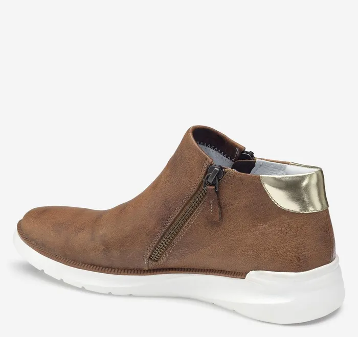 JohnstonandMurphy Boots and Booties Emery Zip Bootie Cognac Italian Washed Sheepskin 8211 Women JohnstonandMurphy Boots and Booties Emery Zip Bootie Cognac Italian Washed Sheepskin 8211 Women
