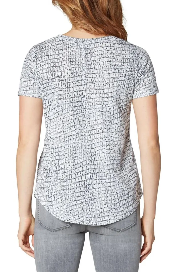 Knit Tops Women Liverpool Los Angeles Scoop Neck Short Sleeve Tee Grey Reptile Print