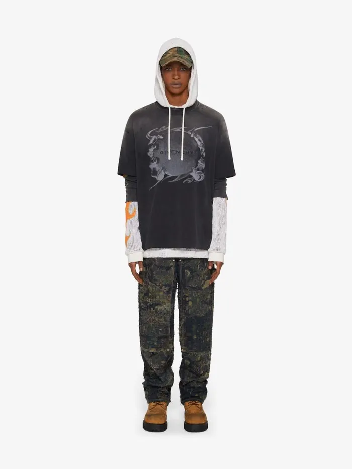 Men TShirts Givenchy Casual Fit Tshirt In Cotton With GIVENCHY Ring Print Black