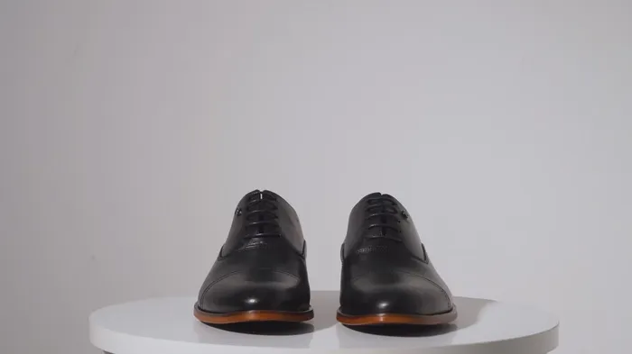 Men The Gambaha Black Leather Quarter Brogue Cap Toe Oxford Shoe Vinci Leather Dress Shoes