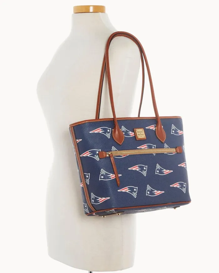 Totes Women Dooney and Bourke NFL Patriots Tote Patriots Totes Women Dooney and Bourke NFL Patriots Tote Patriots