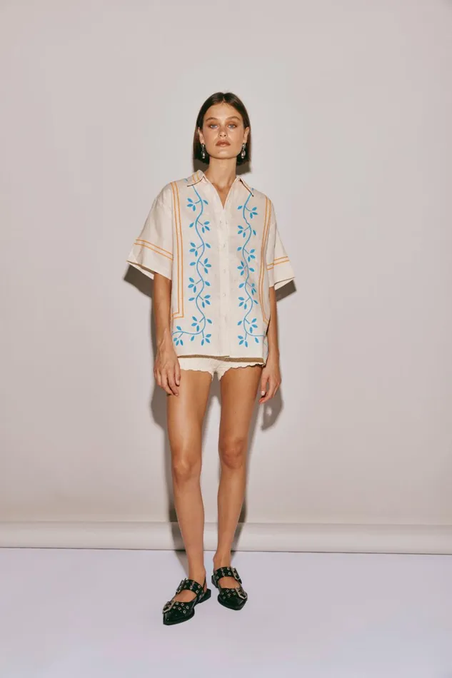 VRG GRL Shirts Women Sunsets In Capri Linen Shirt Natural VRG GRL Shirts Women Sunsets In Capri Linen Shirt Natural