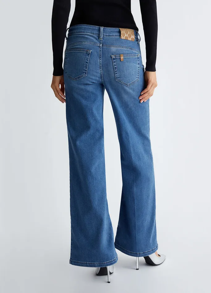 Women Liujo Jeans HighRise Flared Jeans Light Denim