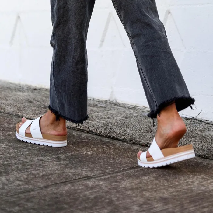 Women Reef Slides Cushion Vista Hi Cloud Women Reef Slides Cushion Vista Hi Cloud