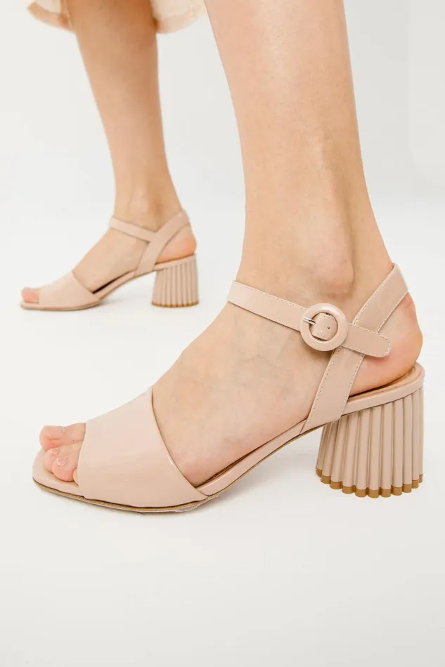 Women The Bamba Cream Patent Leather Sandal Vinci Leather Sandals