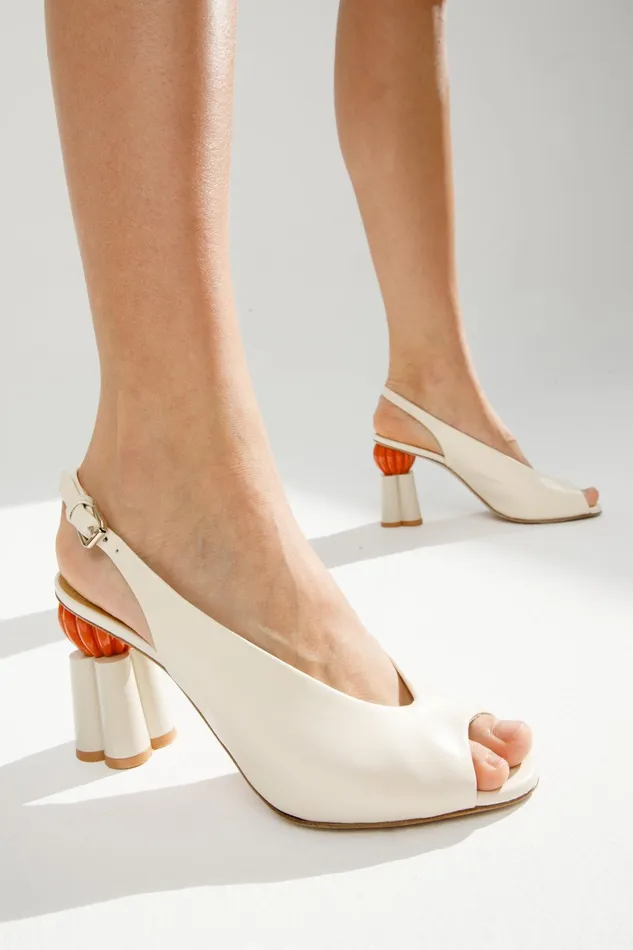 Women The Cimla Cream Leather Pumpkin Heel Sandal Vinci Leather Sandals