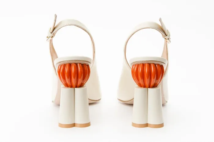 Women The Cimla Cream Leather Pumpkin Heel Sandal Vinci Leather Sandals