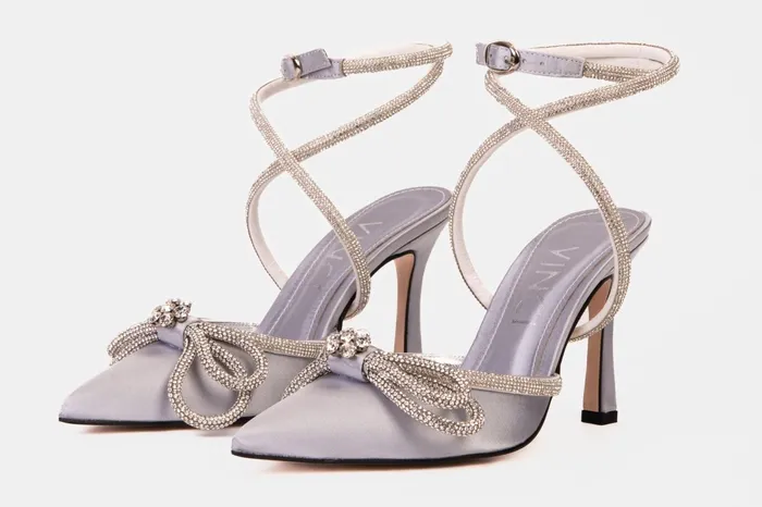 Women The Floransa Silver Leather Pointy Toe Ankle Strap WomenSandal Vinci Leather Sandals