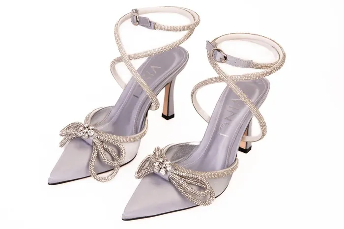 Women The Floransa Silver Leather Pointy Toe Ankle Strap WomenSandal Vinci Leather Sandals