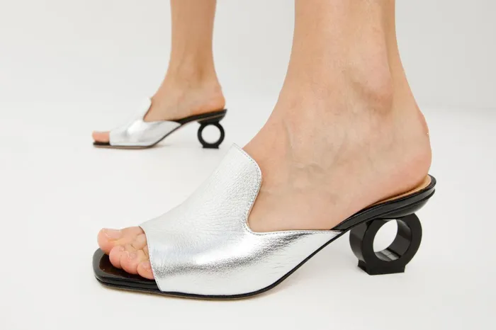 Women The Tory Silver Leather Sandal Vinci Leather Sandals
