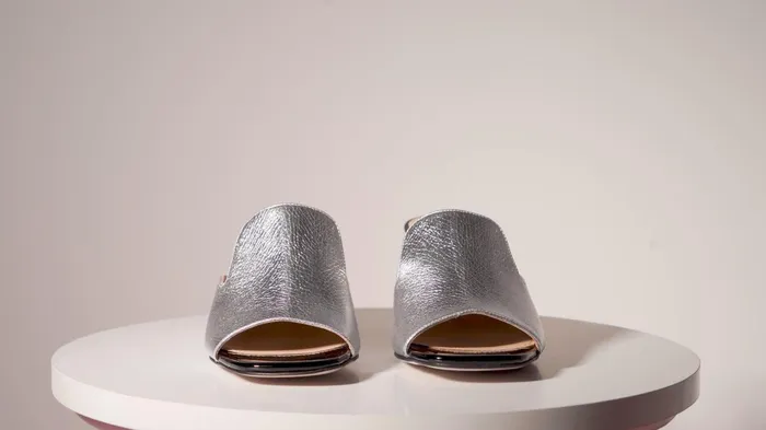 Women The Tory Silver Leather Sandal Vinci Leather Sandals