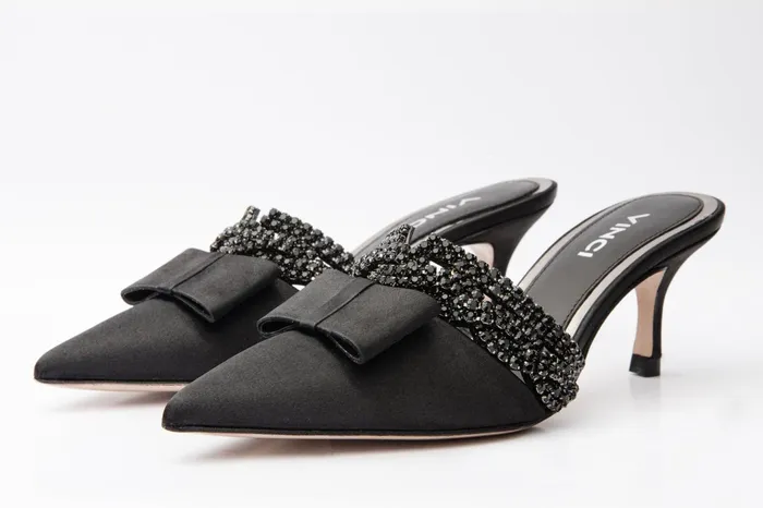 Women The Volga Black Leather Kitten Heel Pointy Toe Sandal Vinci Leather Sandals