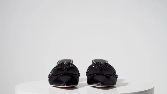 Women The Volga Black Leather Kitten Heel Pointy Toe Sandal Vinci Leather Sandals