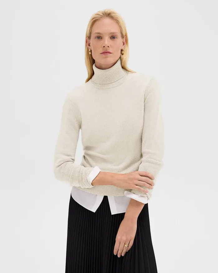 Women Theory Sweaters Cardigans Turtleneck Sweater In Cashmere Ivory
