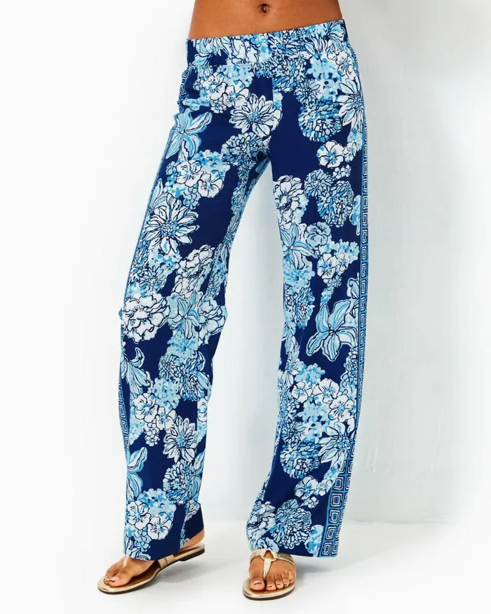 Women Tops Lilly Pulitzer Iona Sleeveless Top Low Tide Navy Bouquet All Day Engineered Woven Top Women Tops Lilly Pulitzer Iona Sleeveless Top Low Tide Navy Bouquet All Day Engineered Woven Top